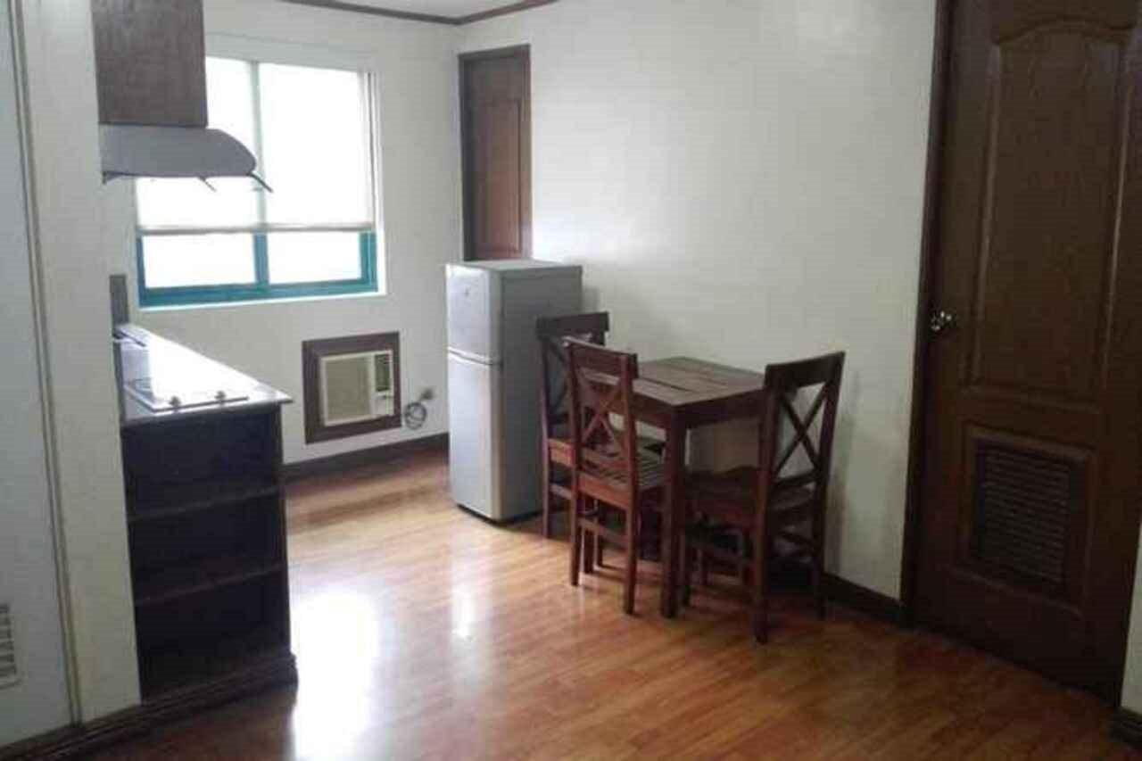 Isabelle Royale Makati Hotel Makati City Bagian luar foto
