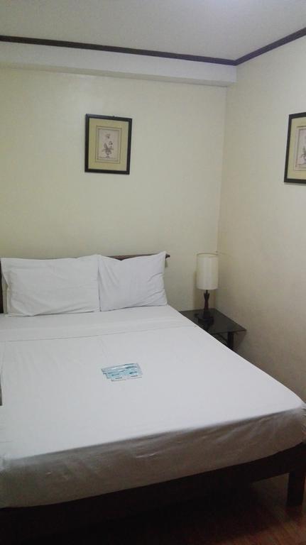 Isabelle Royale Makati Hotel Makati City Bagian luar foto