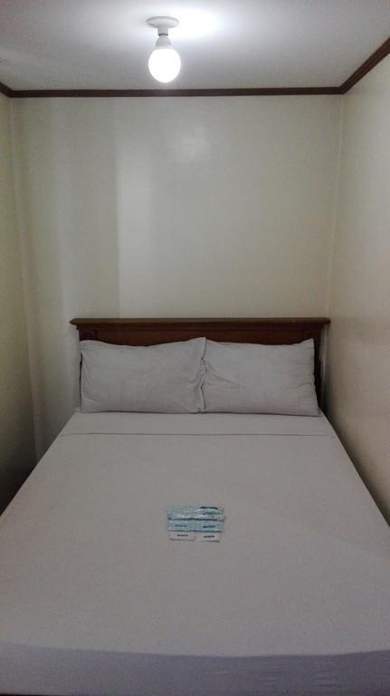 Isabelle Royale Makati Hotel Makati City Bagian luar foto