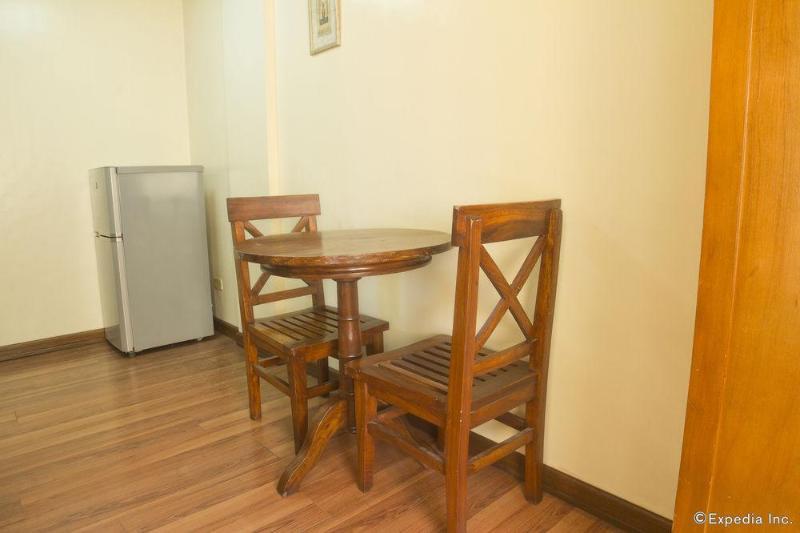 Isabelle Royale Makati Hotel Makati City Bagian luar foto